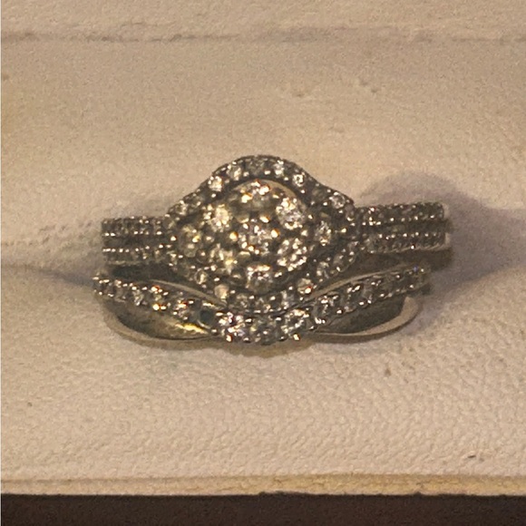 Wedding and Engagement rings. - Picture 8 of 8
